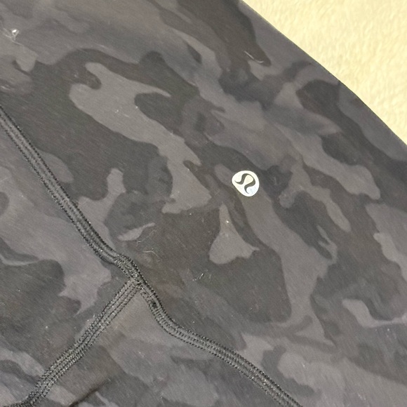 lululemon Align™ High-Rise Crop 23” Black Camo Print - Picture 3 of 6